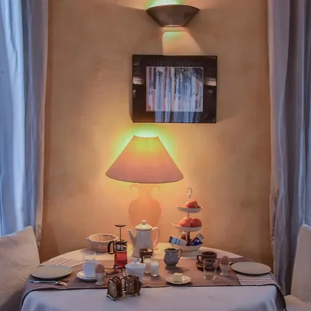 Bed & Breakfast Charmilles Des Cordeliers 3*